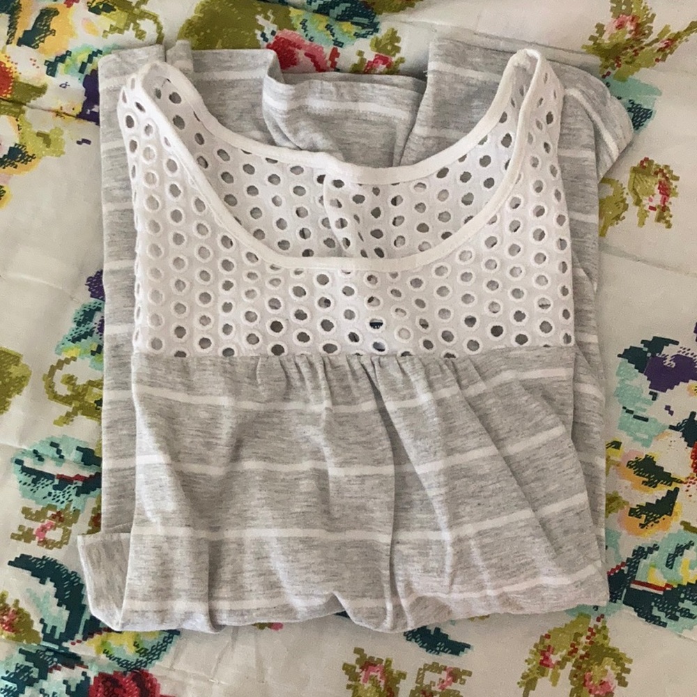 simple NEVER WORN white tank top